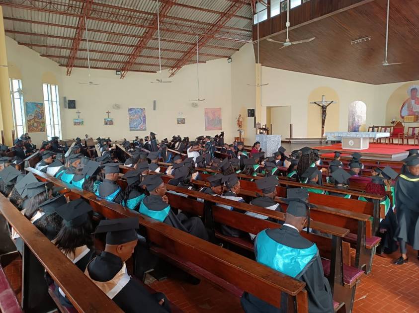 Graduação de Alunos da Universidade Católica de Moçambique em Tete
