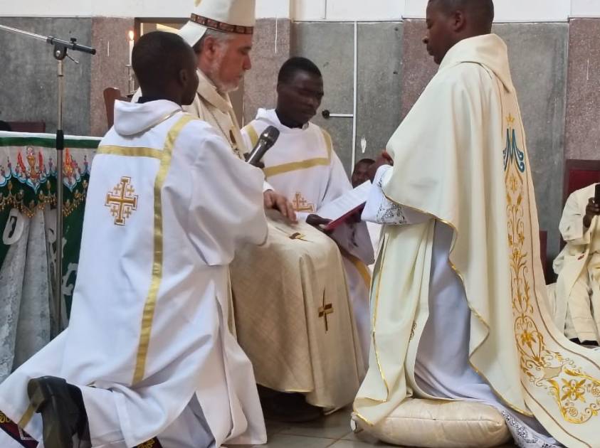 Missão de Lifidzi: Ordenação Sacerdotal do Padre Noelo Desiderio