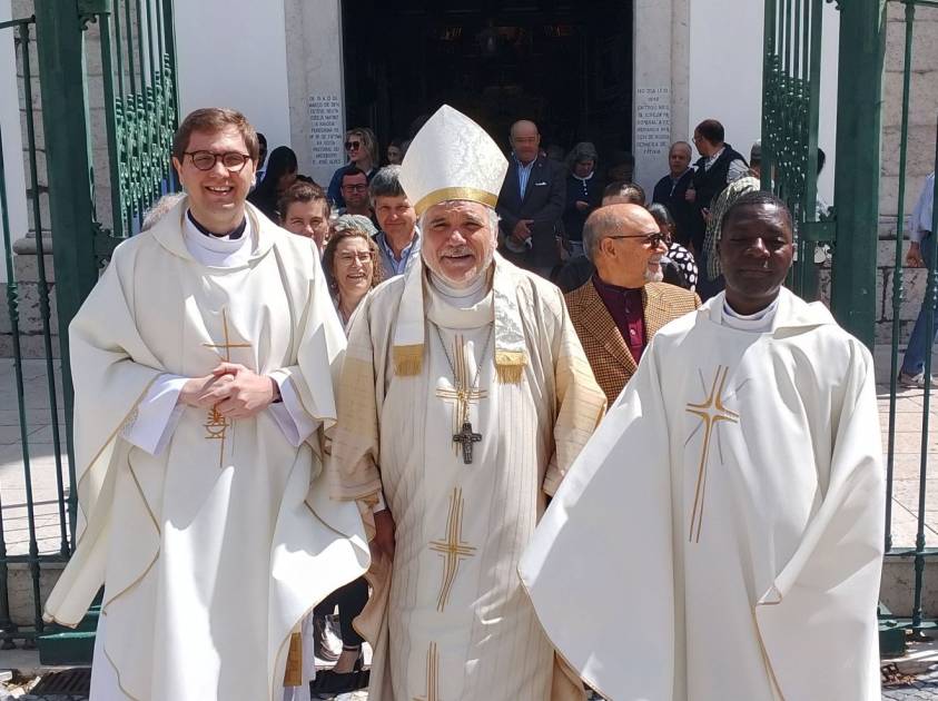 Visita do Bispo de Tete ao Padre Ananias a estudar em Portugal