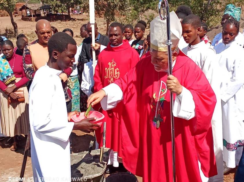Visita Pastoral à Paróquia de Luia 