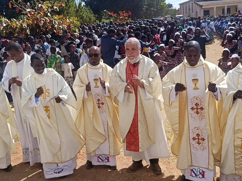 Ordenação de Sacerdotes Franselianos na Paróquia de Domué, Angónia